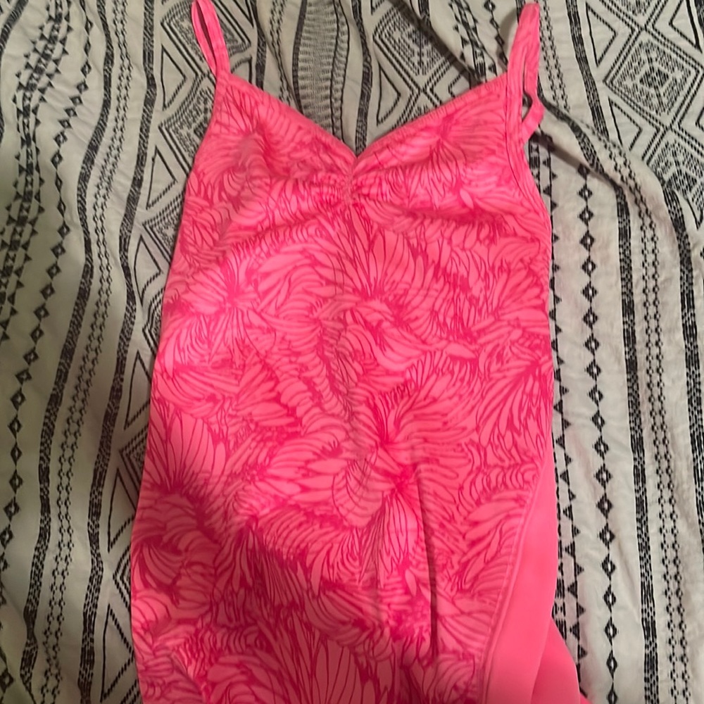 workout hot pink top